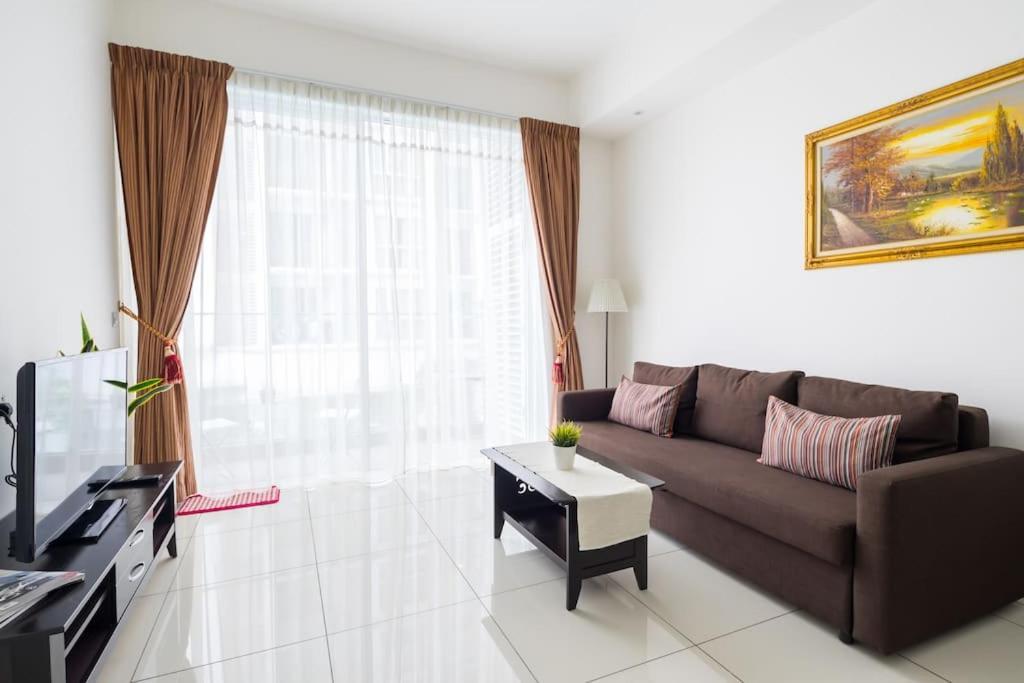 Five Senses Suite In M Suite Klcc Куала-Лумпур Экстерьер фото
